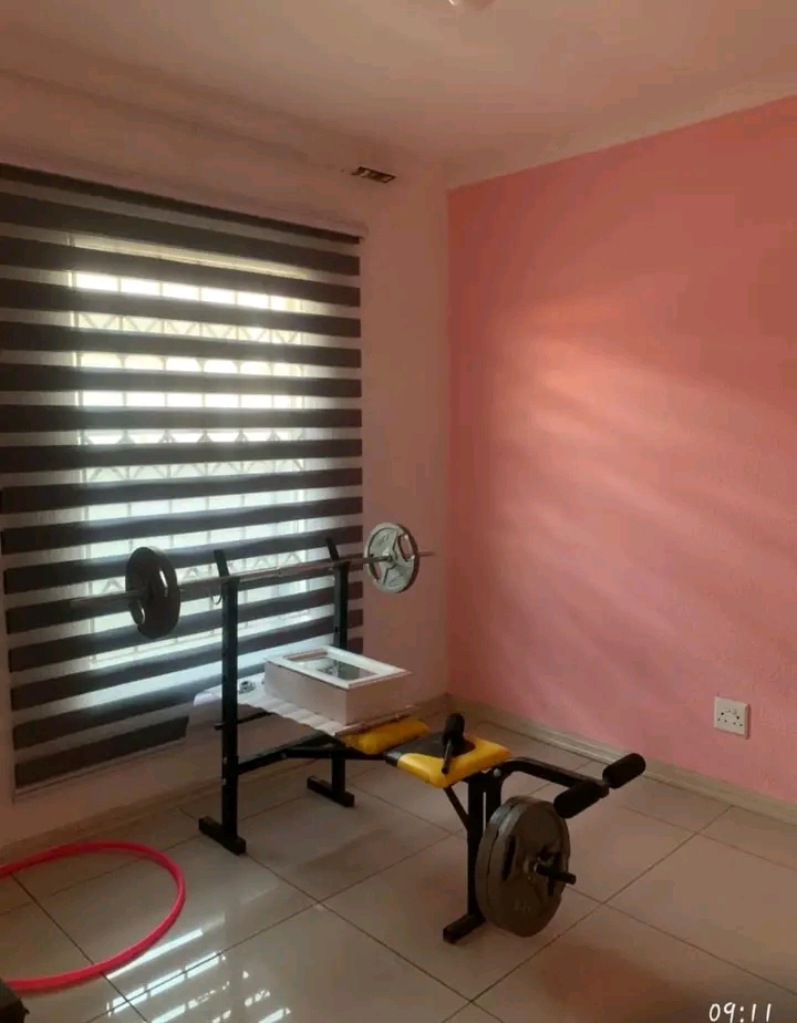 This beautiful house is empty & available to   in Boksburg