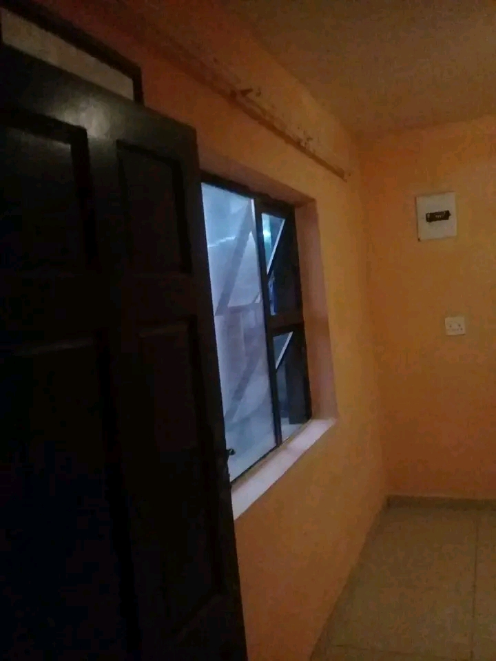 Room to rent is available in mofolo central n  in Mofolo