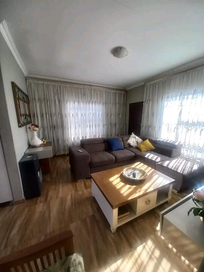A very beautiful two bedroom house with a ful  in Protea Glen
