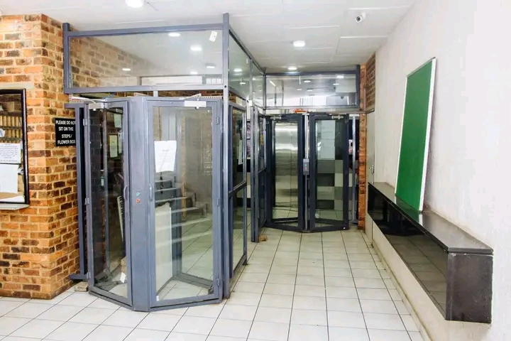 Bachelor flats to let in joubert park
bachel  in Johannesburg