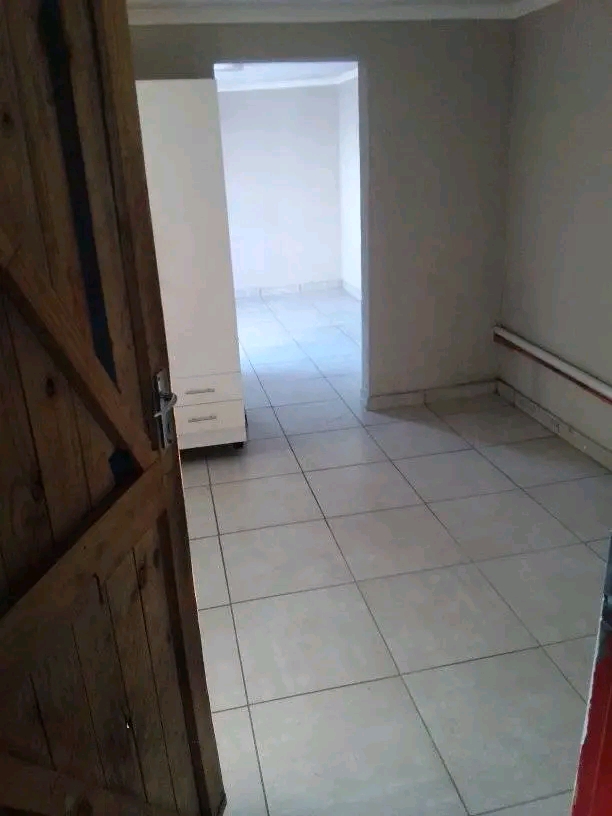 1 bedroom cottage available in ext 4 
parkin  in Ebony Park