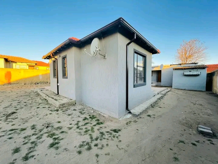 This house consists of 3 fitted bedrooms, a m  in Birch Acres