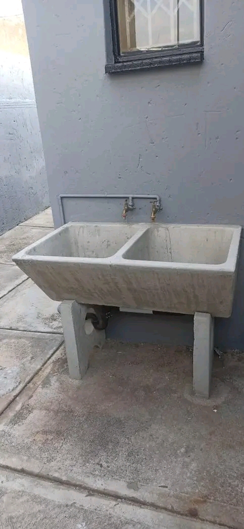 Afternoon good people nice room ensuite avail  in Diepkloof