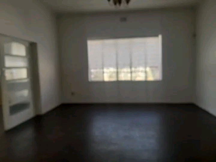 2 bedroom cottage house to let in queen stree  in Kensington
