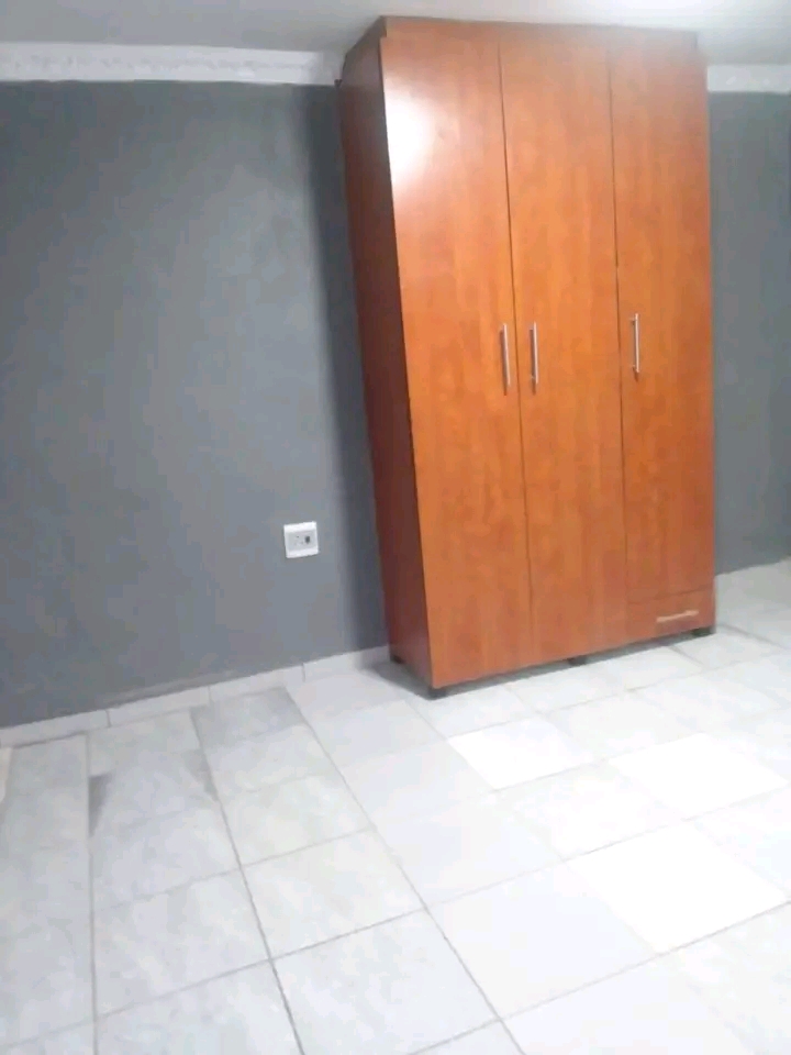 Bachelor available in ex2 end of month 
fitt  in Rabie ridge