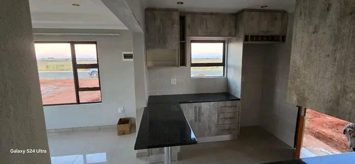 2 bedroom house available for rental at ext 5  in Protea Glen