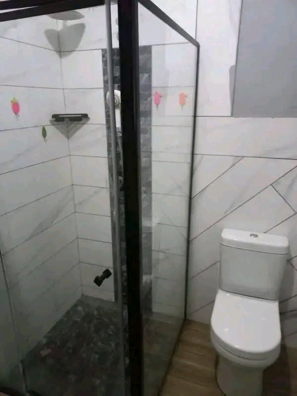 3 bedroom house with 2 bathroom house to let   in Kensington