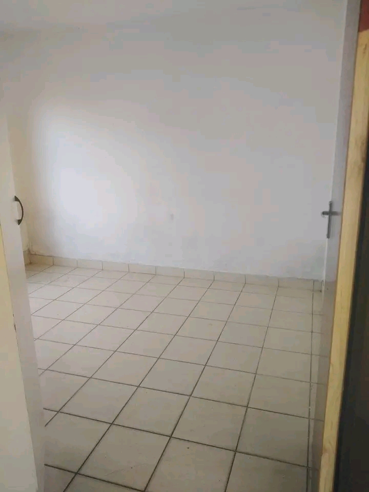 Flats to let in number 2 norman street
1 bed  in Rosettenville
