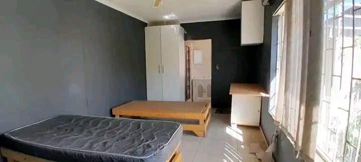 Communal house: room to rent in ce2 r3200

  in Vanderbijlpark