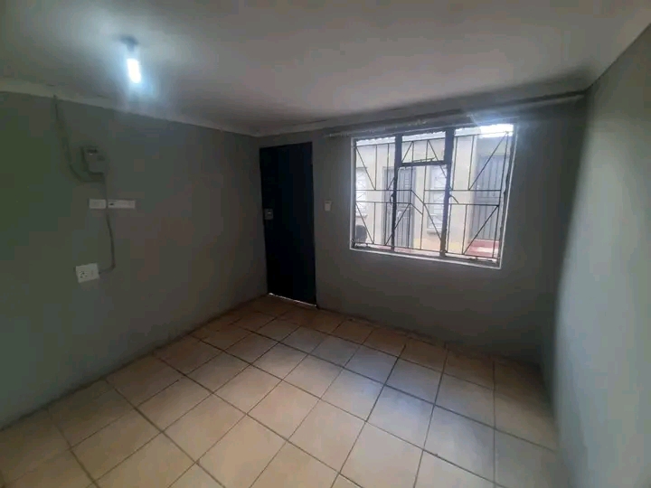 Standard room in ext 2
immediately available  in Ebony Park