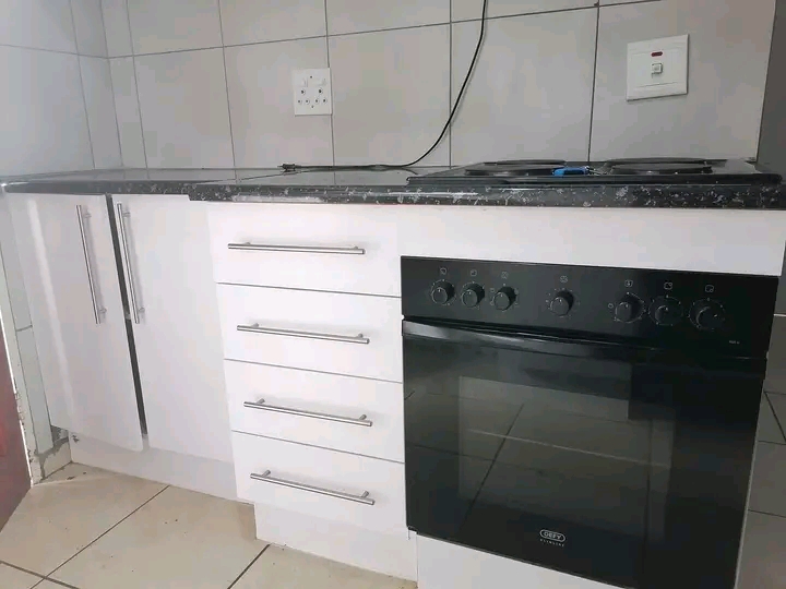 House for rental in ext 20
cousy home 
open  in Protea Glen