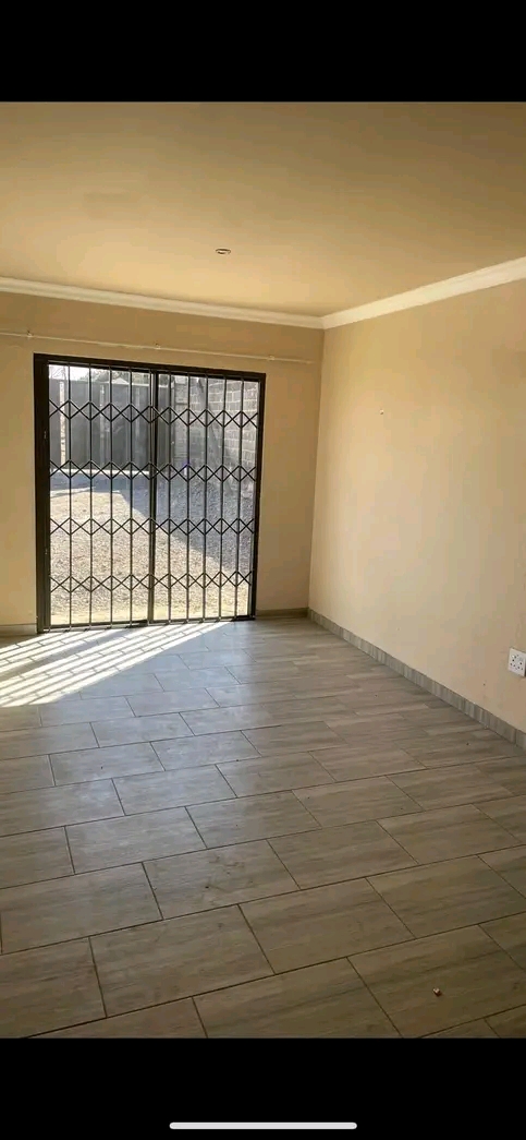 Spacious room available for rental at dube. p  in Dube