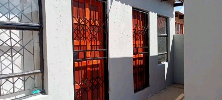 Room available at nellmapius ext 24
call 082  in Mamelodi
