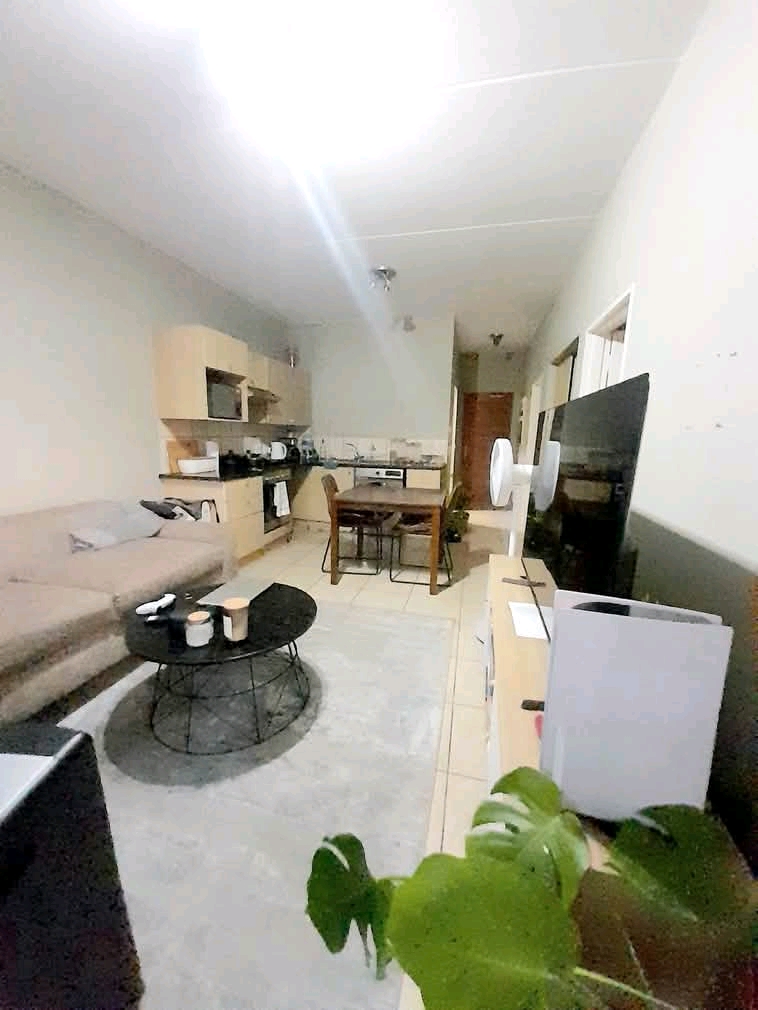 A beautiful, neat and well maintained 2 bed 1  in Ferndale
