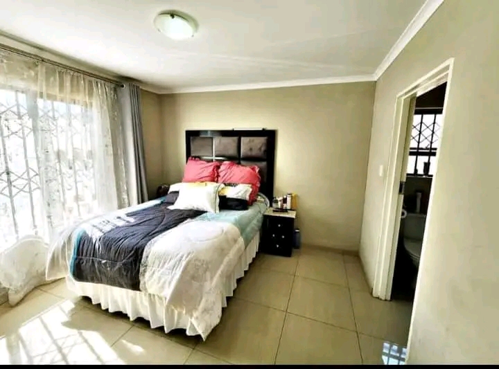 House is available to rent available immediat  in Windmill Park