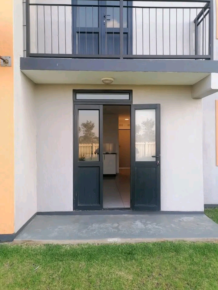 2 bedroom apartment available for rental at e  in Protea Glen