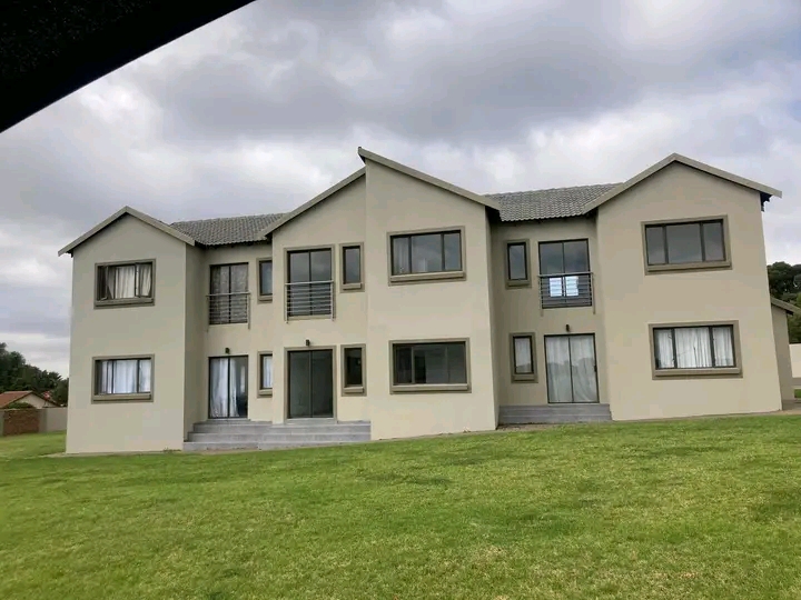 2 bedroom apartment available for rental. r69  in Noordwyk