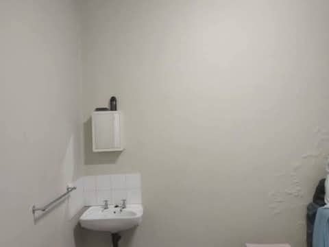 Room to rent for one person, jeppe east
clos  in Kensington