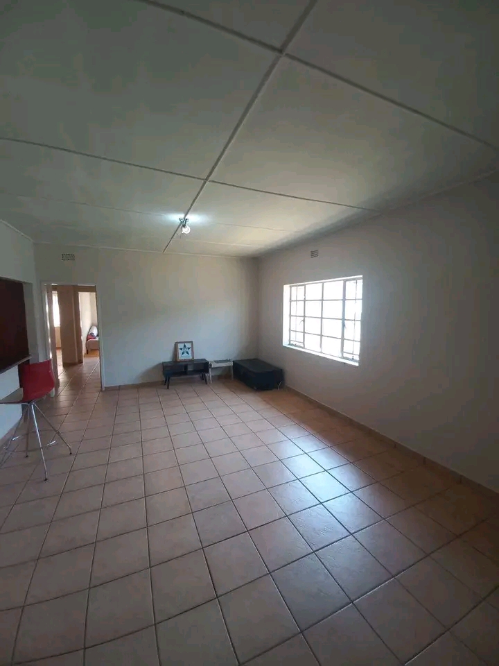 3 bedroom with 1 bathroom house to let in  eu  in Germiston