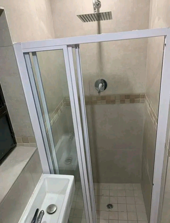 Studio cottage available near spar for r2550p  in Germiston