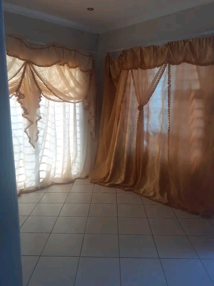 3 bedroom 2 bath stand-alone house for rent i  in Protea Glen