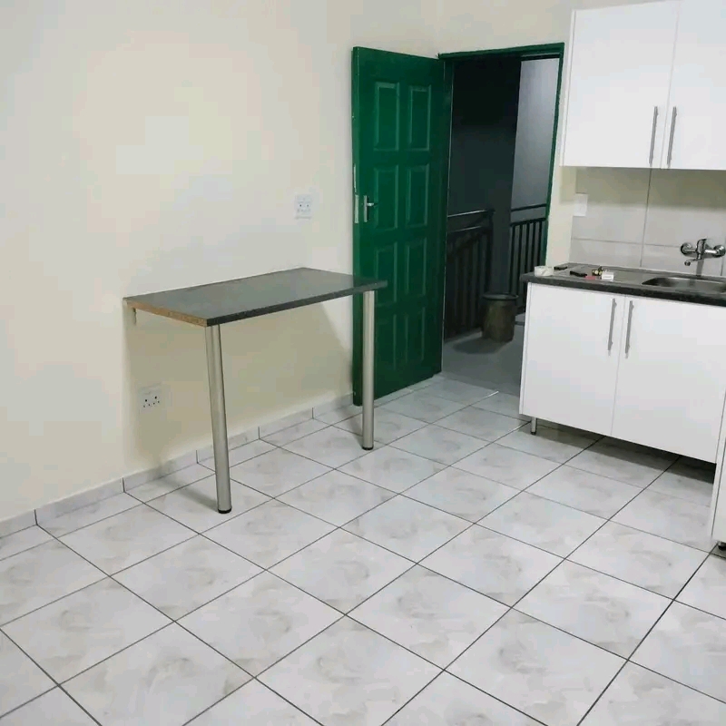Cottage available from 1 march at ext 7 saraj  in Cosmo City