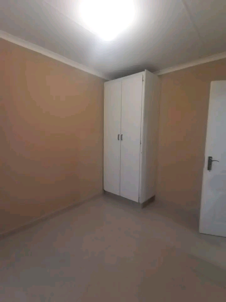 1 fitted  bedroom  cottage, comes with  fitte  in Norkem Park
