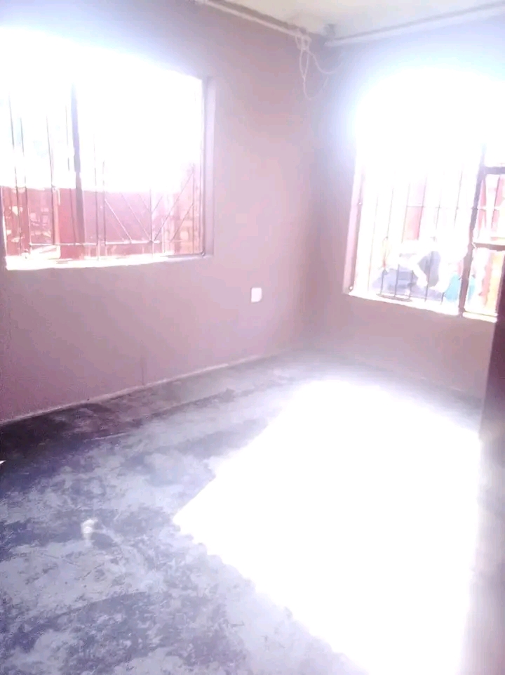 Hey there’s a room available at benoni stre  in Tembisa