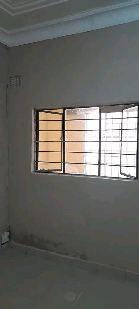 Room to let available now at no 95 mabel cnr   in Rosettenville