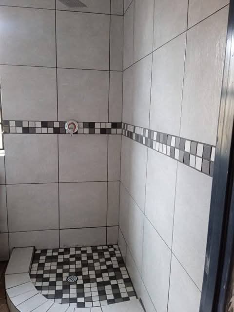 Cottage available ext 19
rental r4000
depos  in Naturena