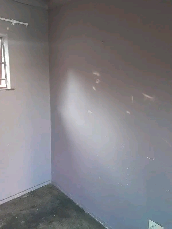Room to rent in moroka north rent is 900 for   in Rockville