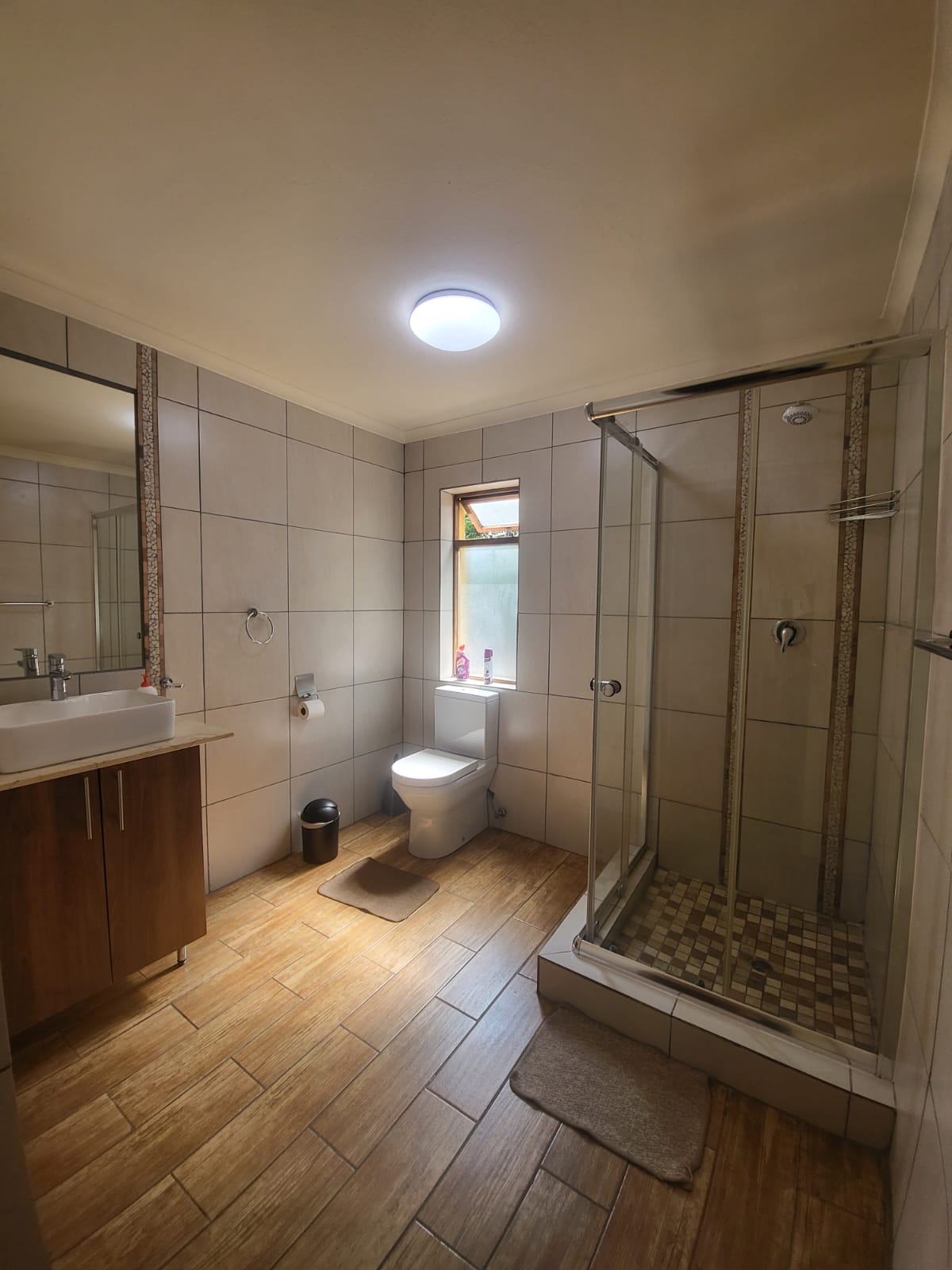  long term

50 galena offers comfortably fu  in roodepoort