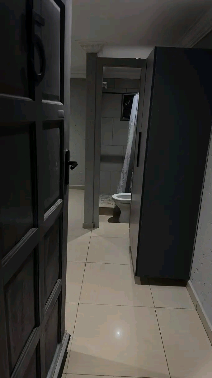 Bachelor room to rent 

available immediate  in Alexandra