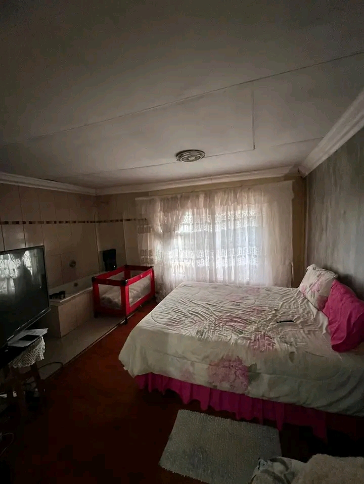 3bedrooms house to rent @maphanga near esbhed  in Katlehong