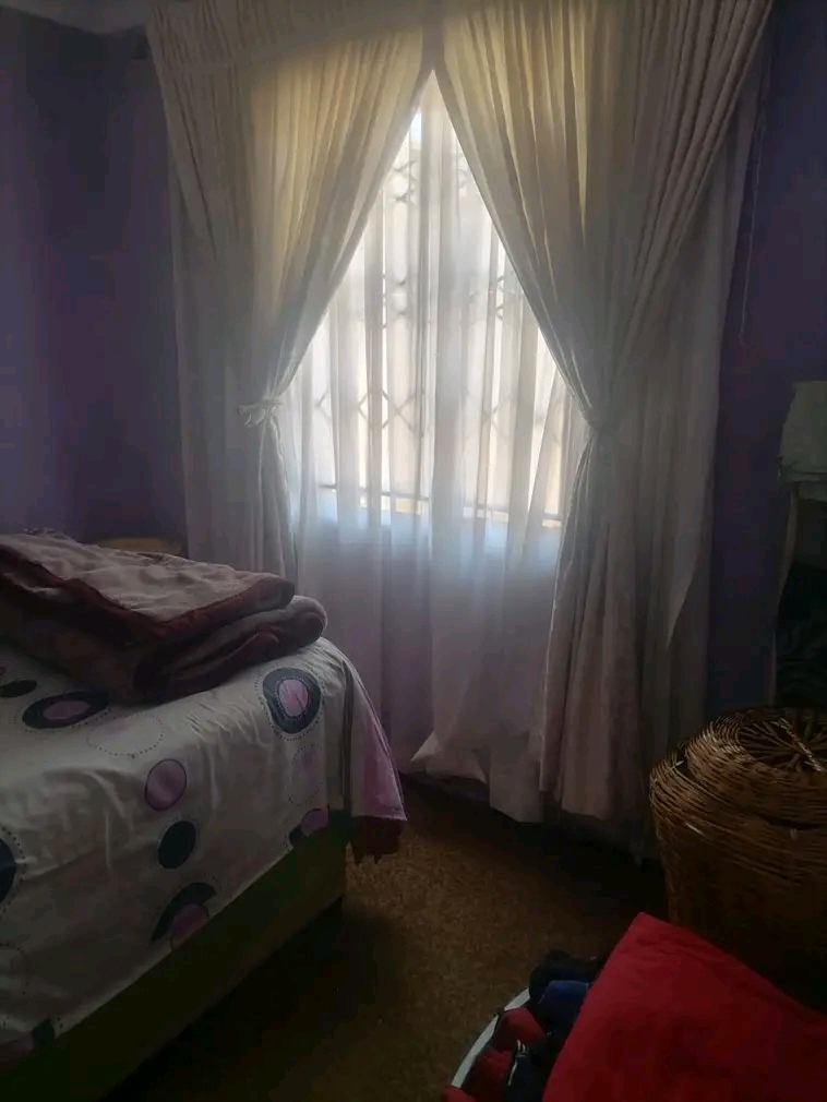 House available for rent
rental: r5000 per m  in Pimville