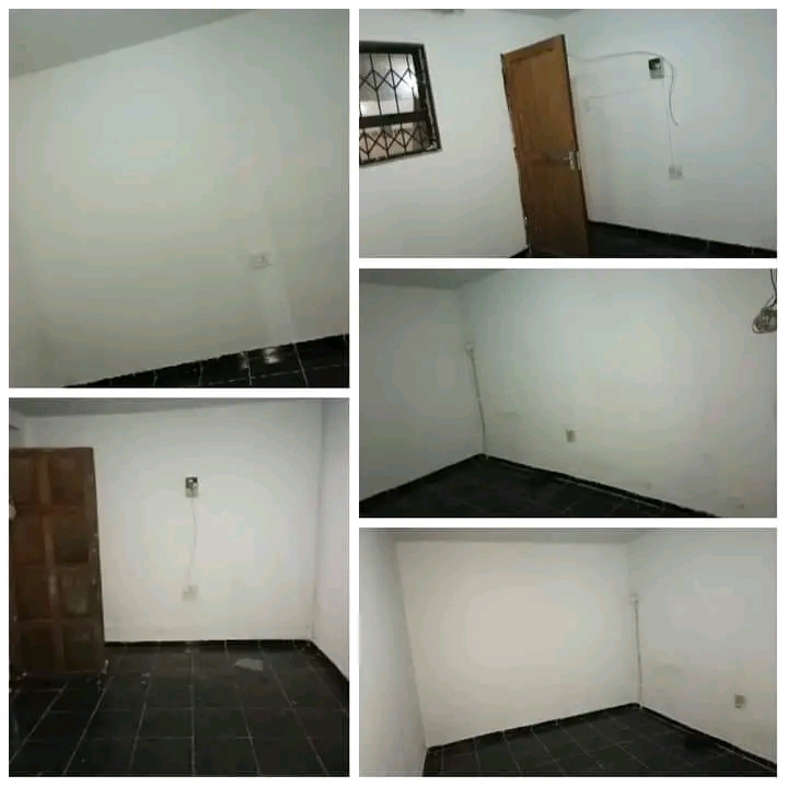 Room s available (emangweni section)
-big ga in Phomolong