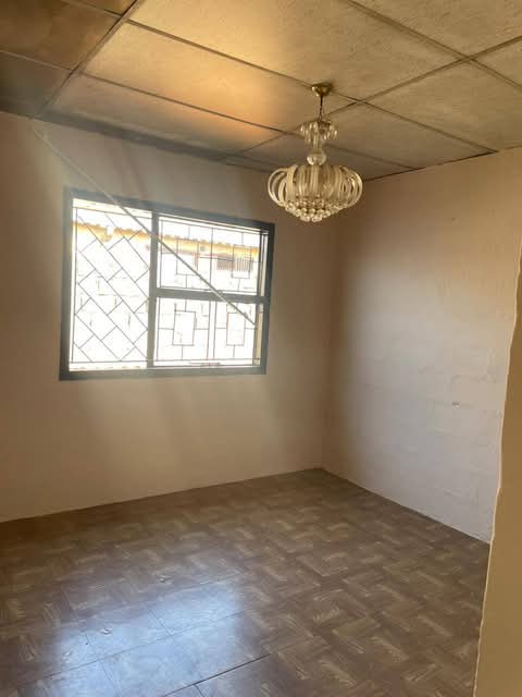 2 bedroom house for rent 
location: ext 14   in Vosloorus