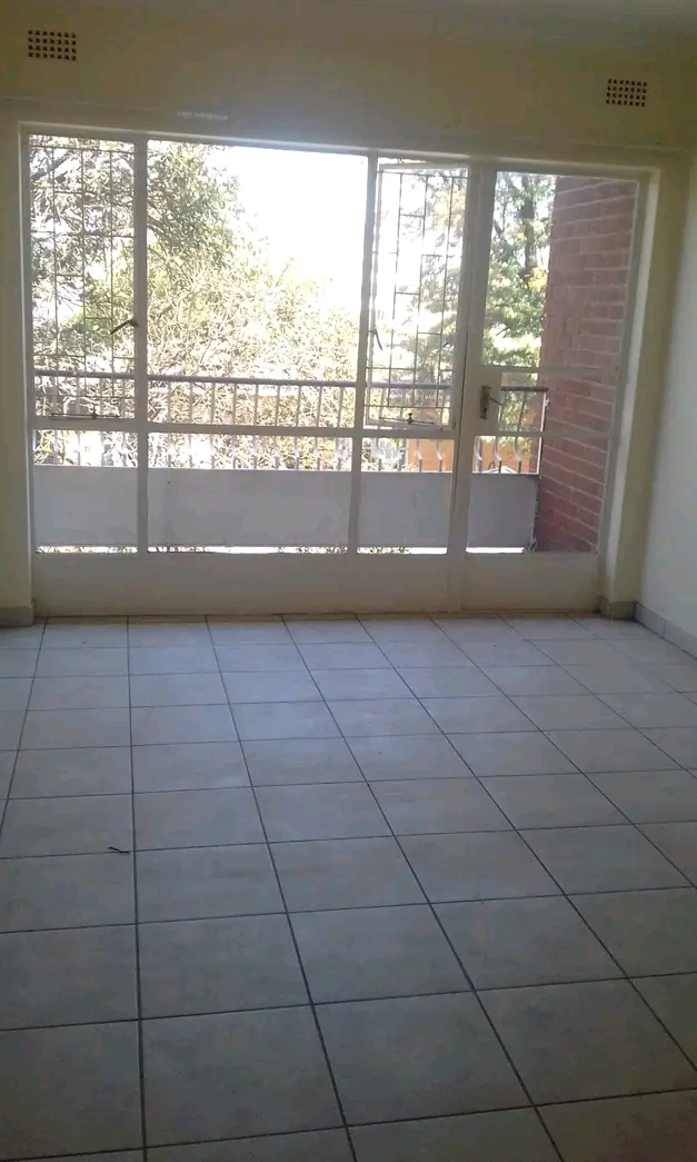 Flat to let next to turfontein and rosettenvi  in Haddon