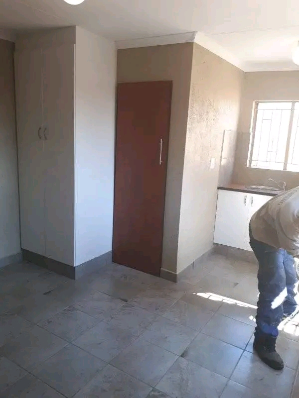 A bachelor room it available at east ext4 ka   in Mamelodi