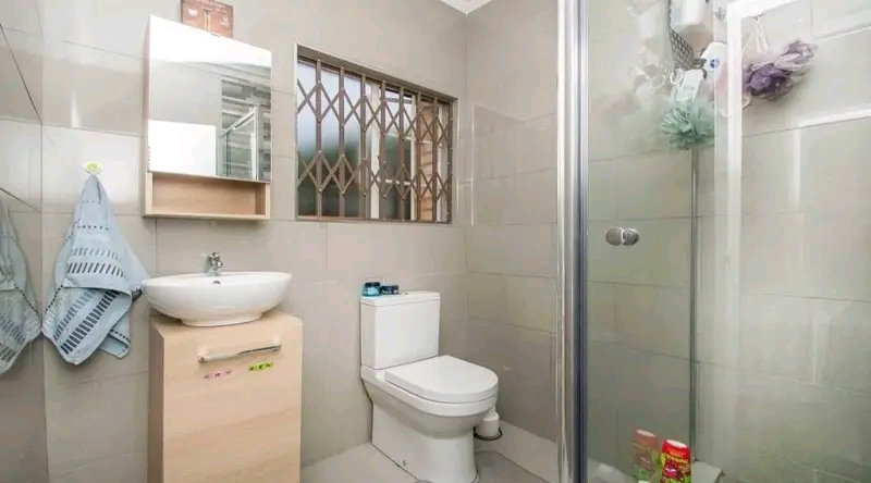 Ground floor 2bed 2bath apartment for rent cl  in Wilgeheuwel