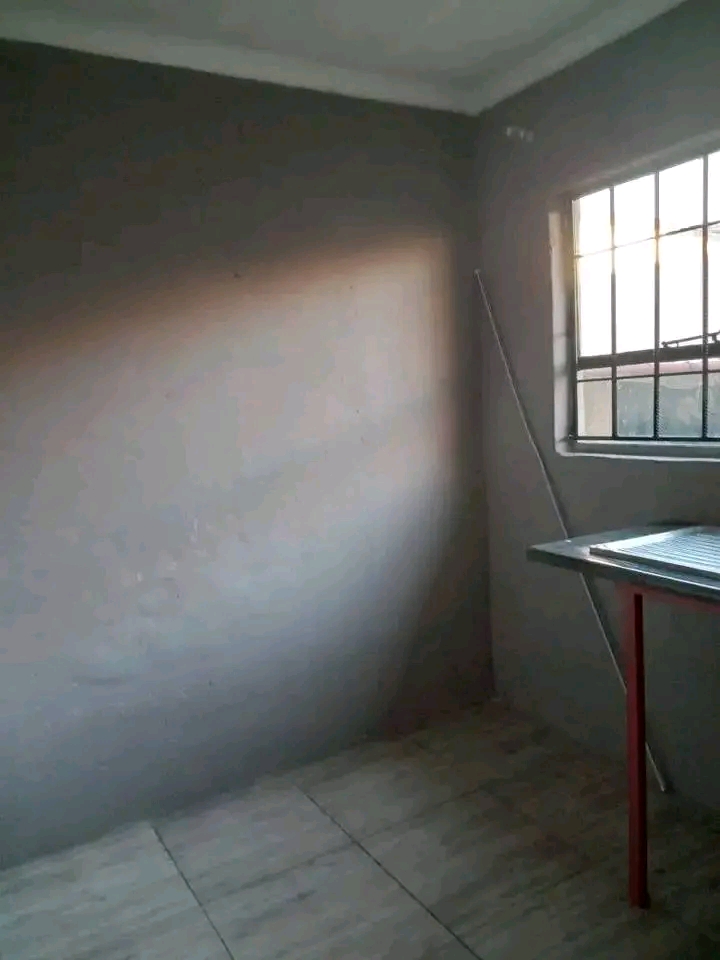 Ext 6📍1 bedroom cottage, with separated lo  in Ebony Park