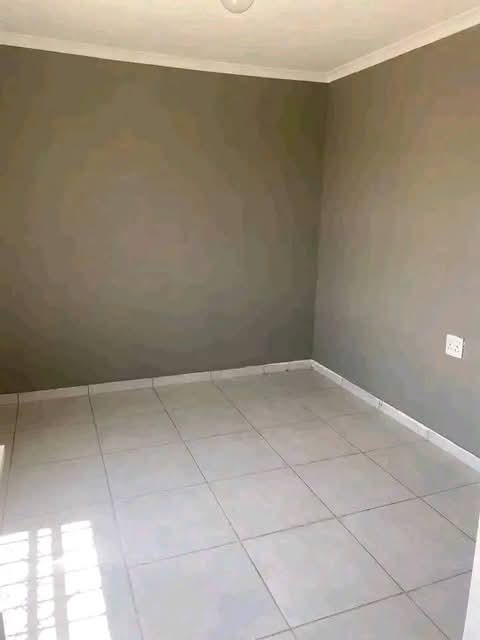 R3300 rent
r1500 deposit ( payable in 2 mont  in Clayville