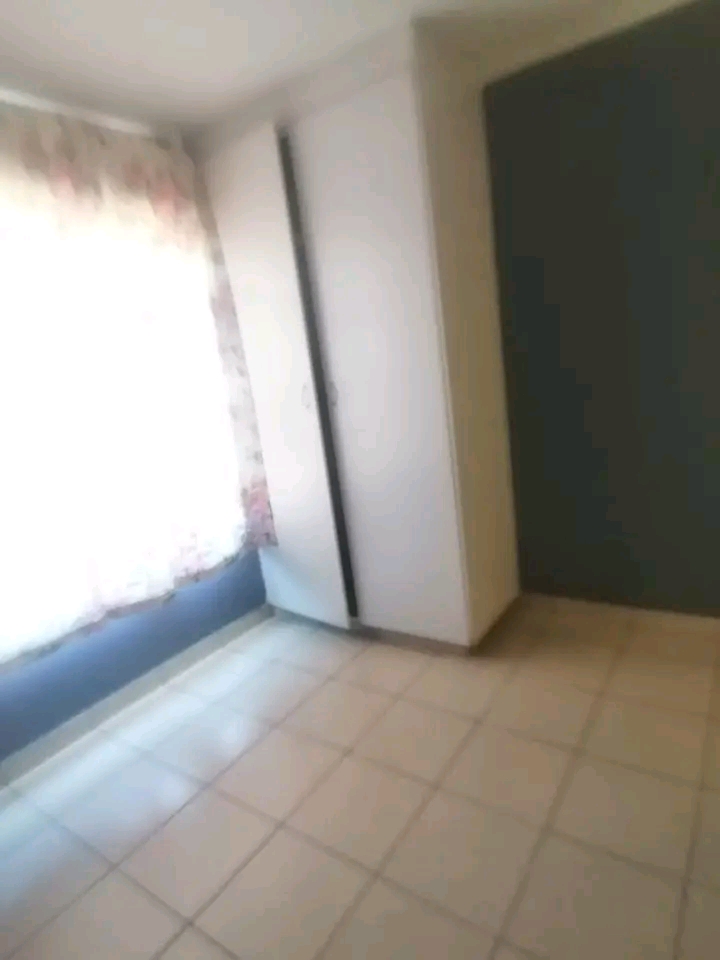 Stand alone house available to rent at x 20�  in Windmill Park