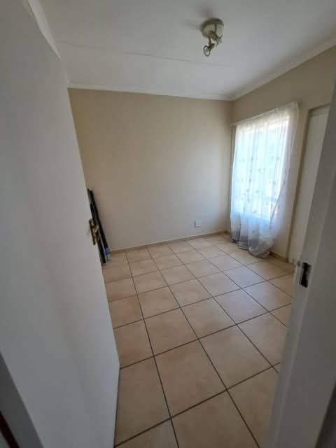 1st floor unit : open plan fitted kitchen and  in Ormonde