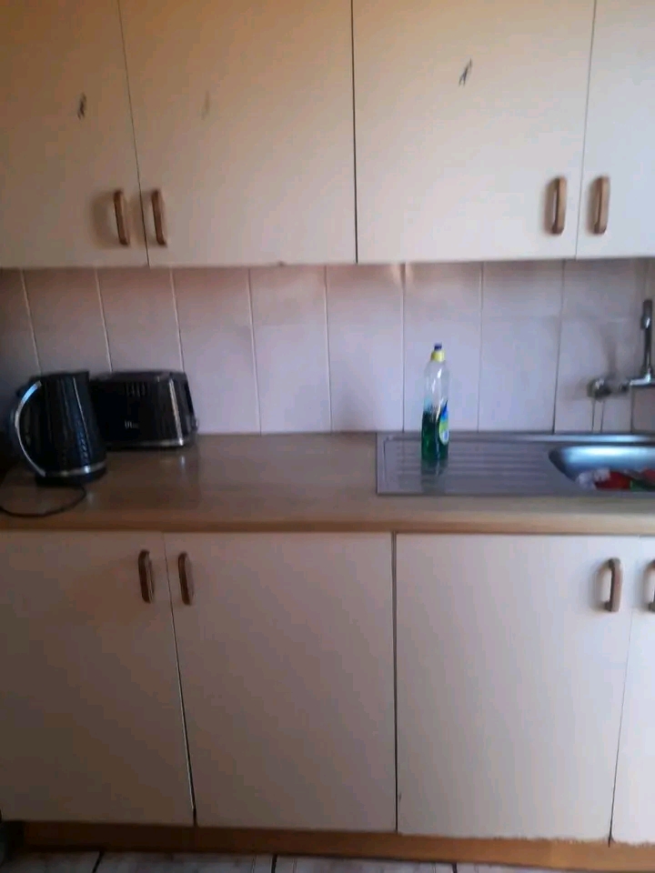 2 bedroom house with two outside rooms n gara  in Vosloorus
