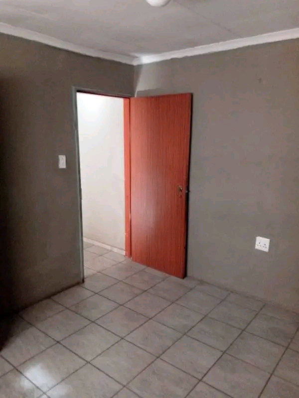 3 room cottage for rental at mailula park  wi  in Vosloorus