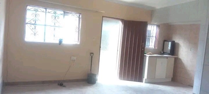 Fully renovated big room to rent own shower a  in Molapo