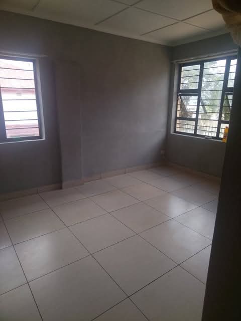 Room to rent available now at 9essex street j  in Kensington