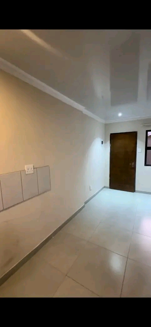 Garage available for rental in zone 2

💰  in Pimville