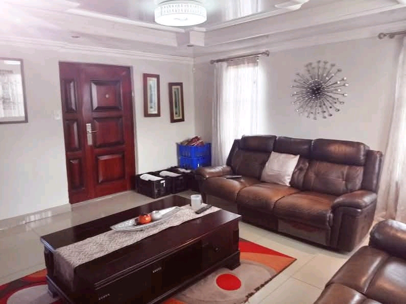 2 bedroom house (one of the bedrooms fits 2 b  in Protea North